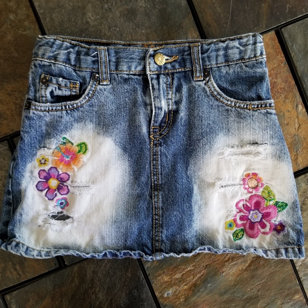 Must Have!!! Children's Place Girls-10 Jean Skort!